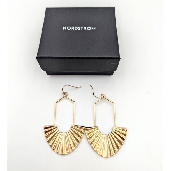 Nordstrom Women's Gold Plated Palm Leaves Earrings Fashion Jewelry Gifts - Picture 2 of 4